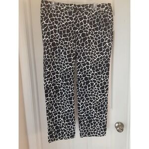 Dana Buchman black and white giraffe print capri pants size 14